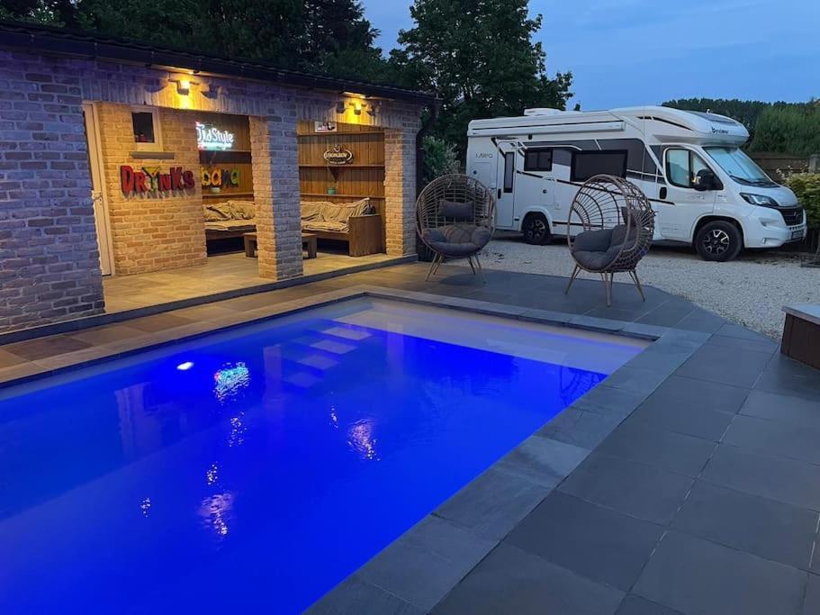 Camper Met Sauna En Zwembad In De Rand Van De Vlaamse Ardennen Hotel Haaltert Kültér fotó